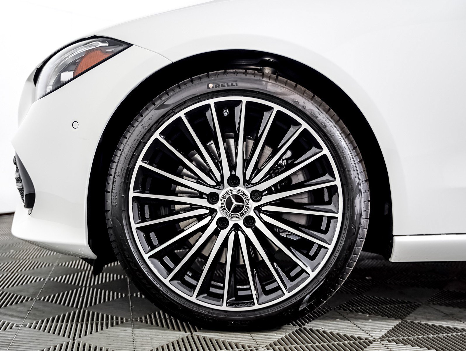 New 2026 Polar White Mercedes-Benz C 300 image 6