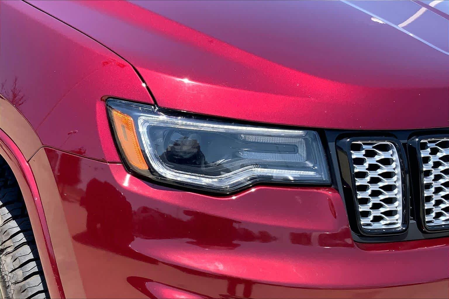 Used 2020 Velvet Red Pearlcoat Jeep Altitude image 26