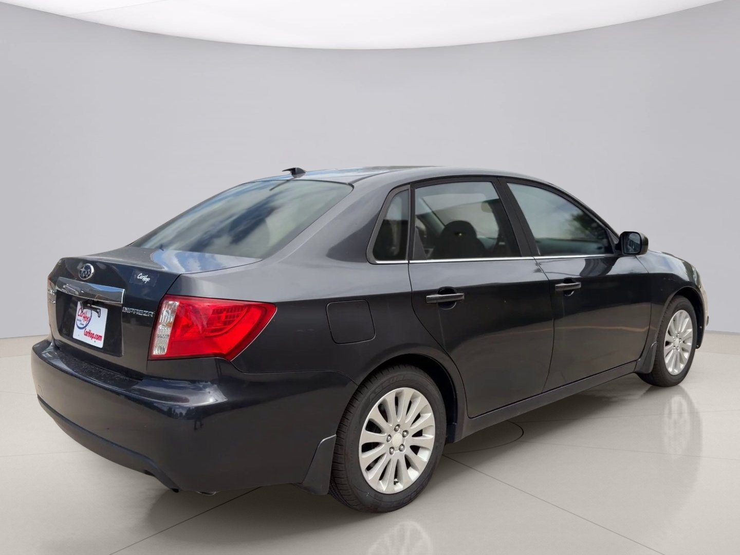 Used 2010 Gray Subaru 2.5I image 5