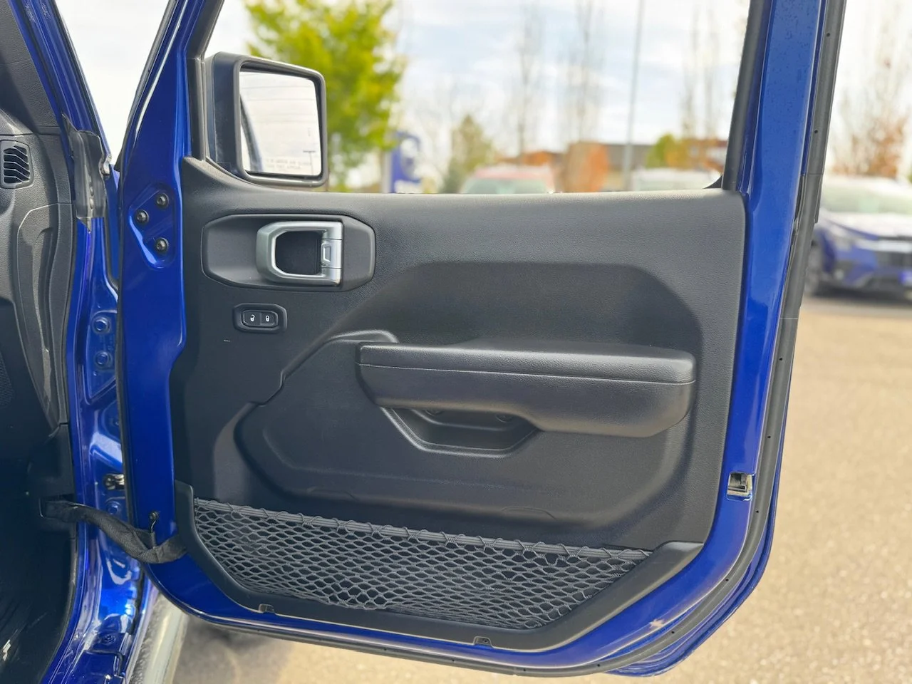 Used 2019 Ocean Blue Metallic Clearcoat Jeep Sport S image 44