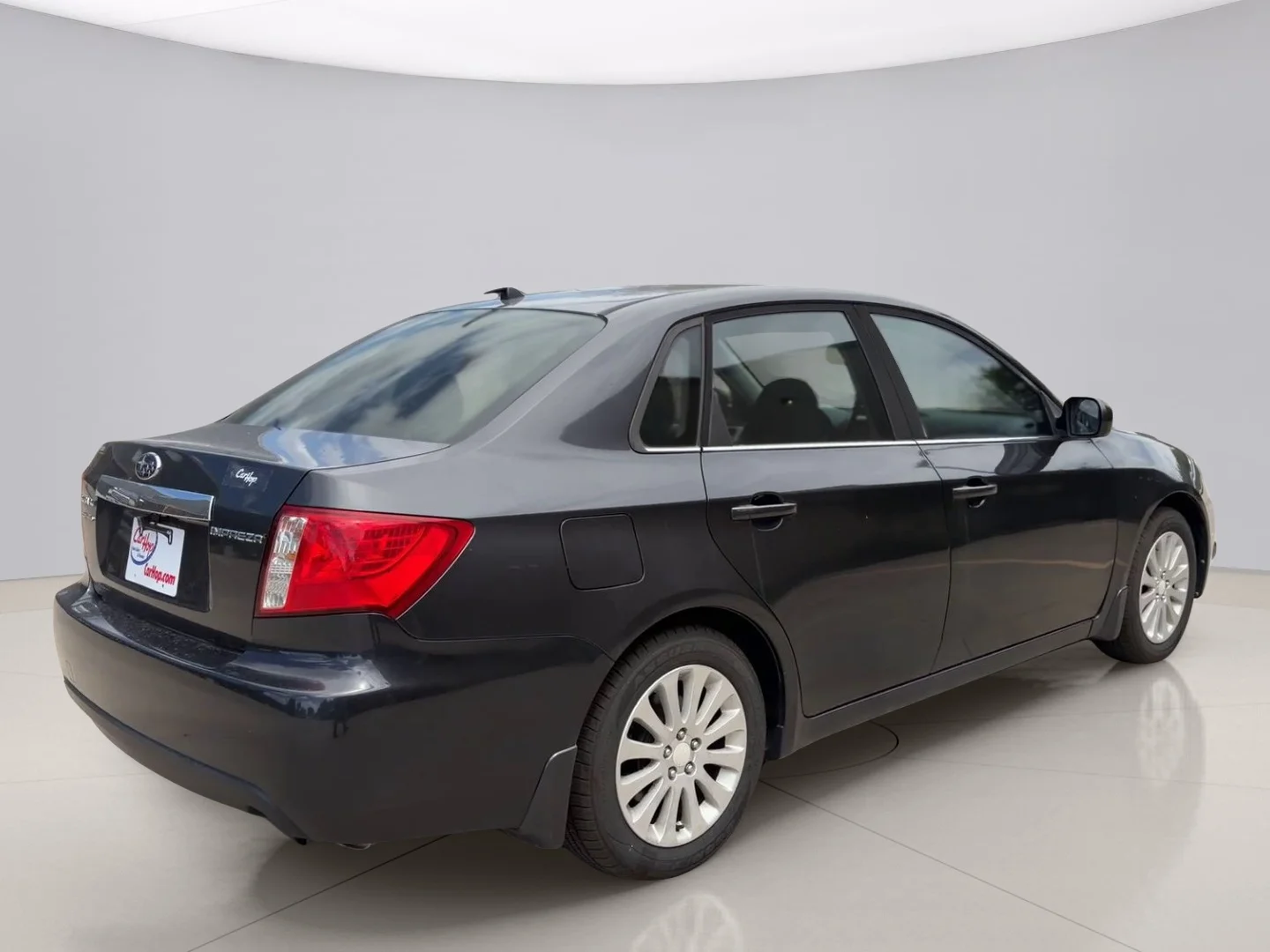 Used 2010 Gray Subaru 2.5I image 5