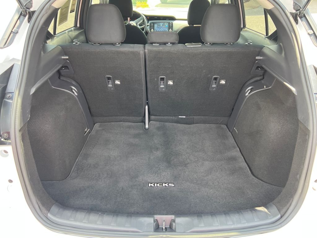 Used 2024 White Nissan SR image 9