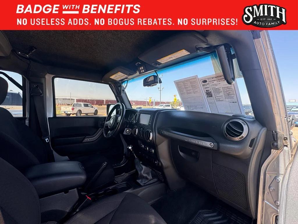 Used 2017 Billet Silver Metallic Clearcoat Jeep Sport image 17