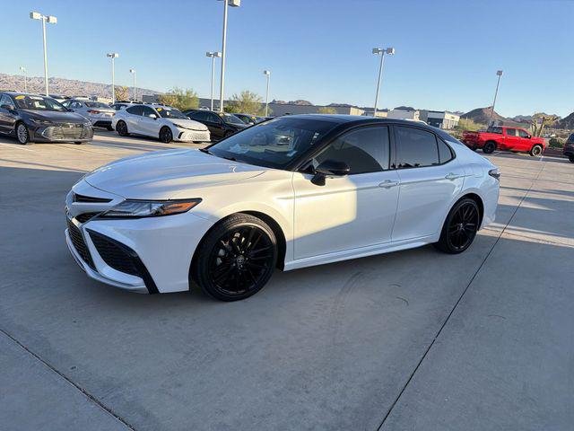 Certified Used 2023 MID BLK/WIND CHILL Toyota  image 8