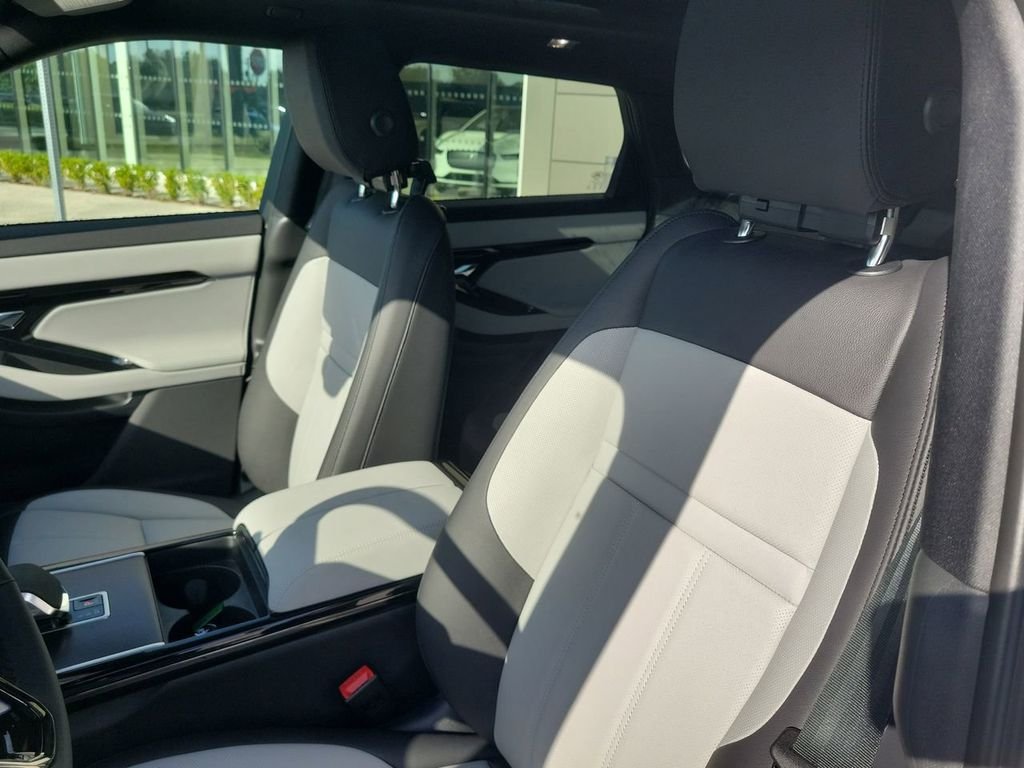 2026 Land Rover Range Rover Evoque Dynamic SE - Photo 26