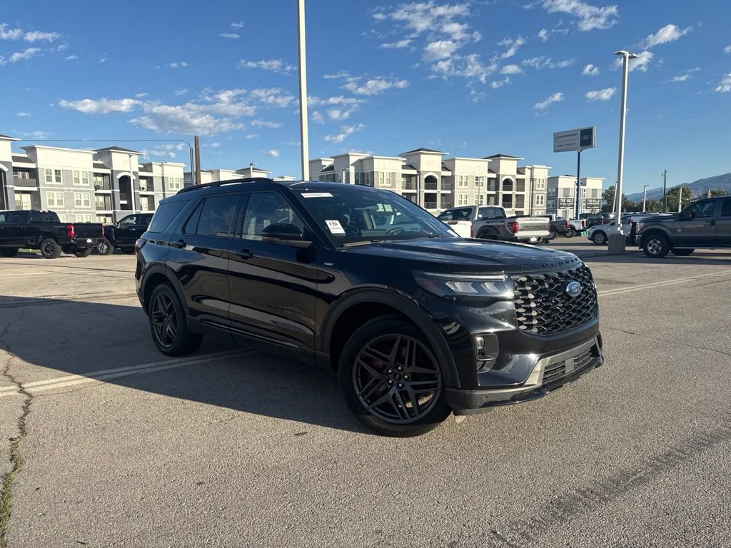 Used 2025 Black Metallic Ford ST-Line image 2