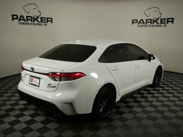 Certified Used 2024 Ice Cap Toyota Hybrid SE image 5