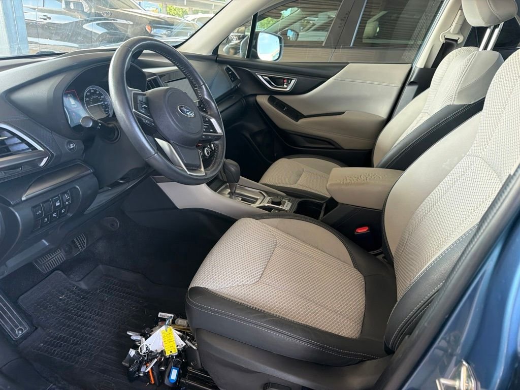 Used 2019 Blue Subaru Premium image 8