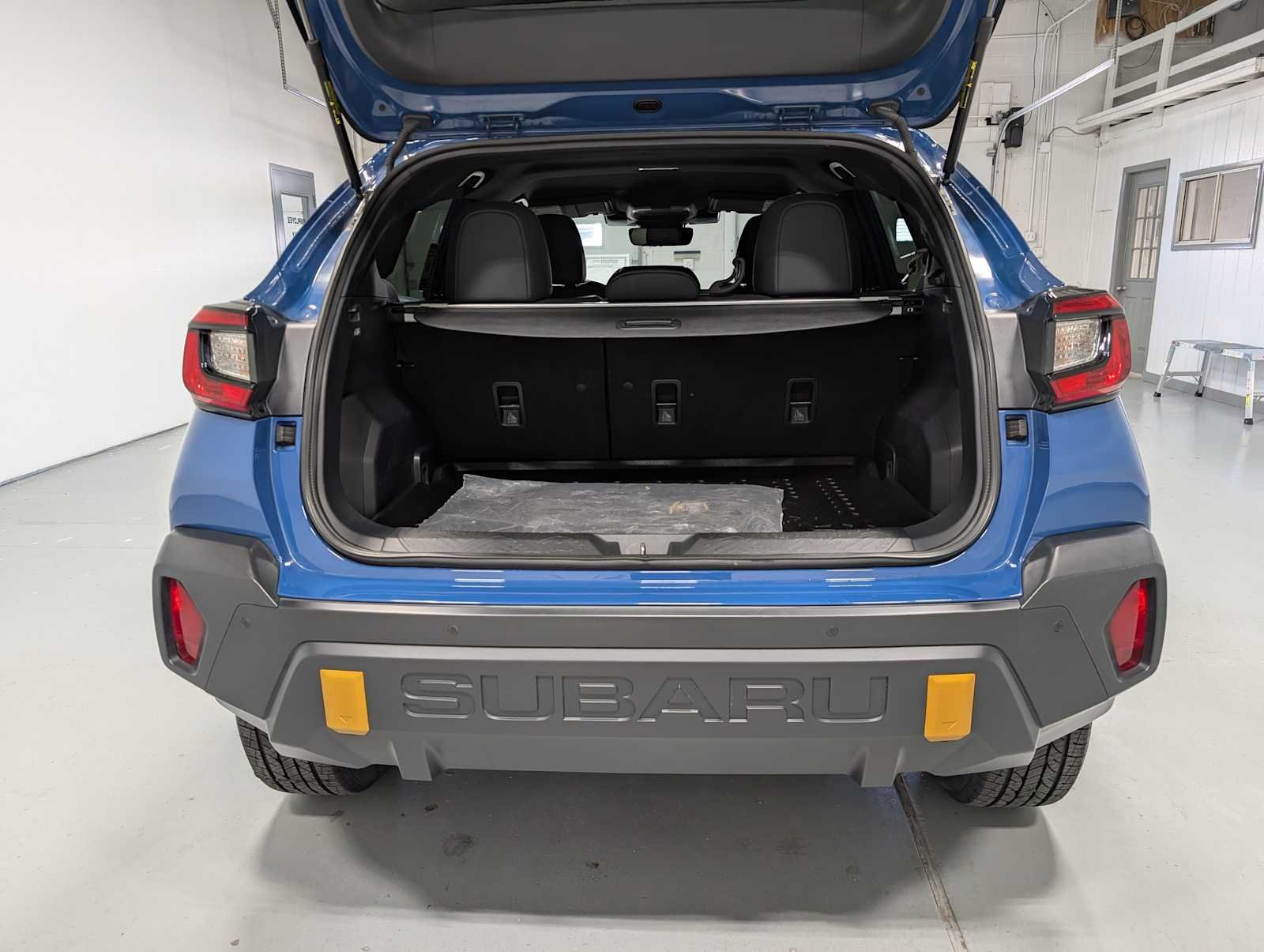Used 2024 Geyser Blue Subaru Wilderness image 40