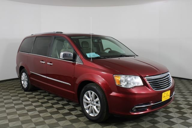 2016 Chrysler Town & Country Limited Platinum