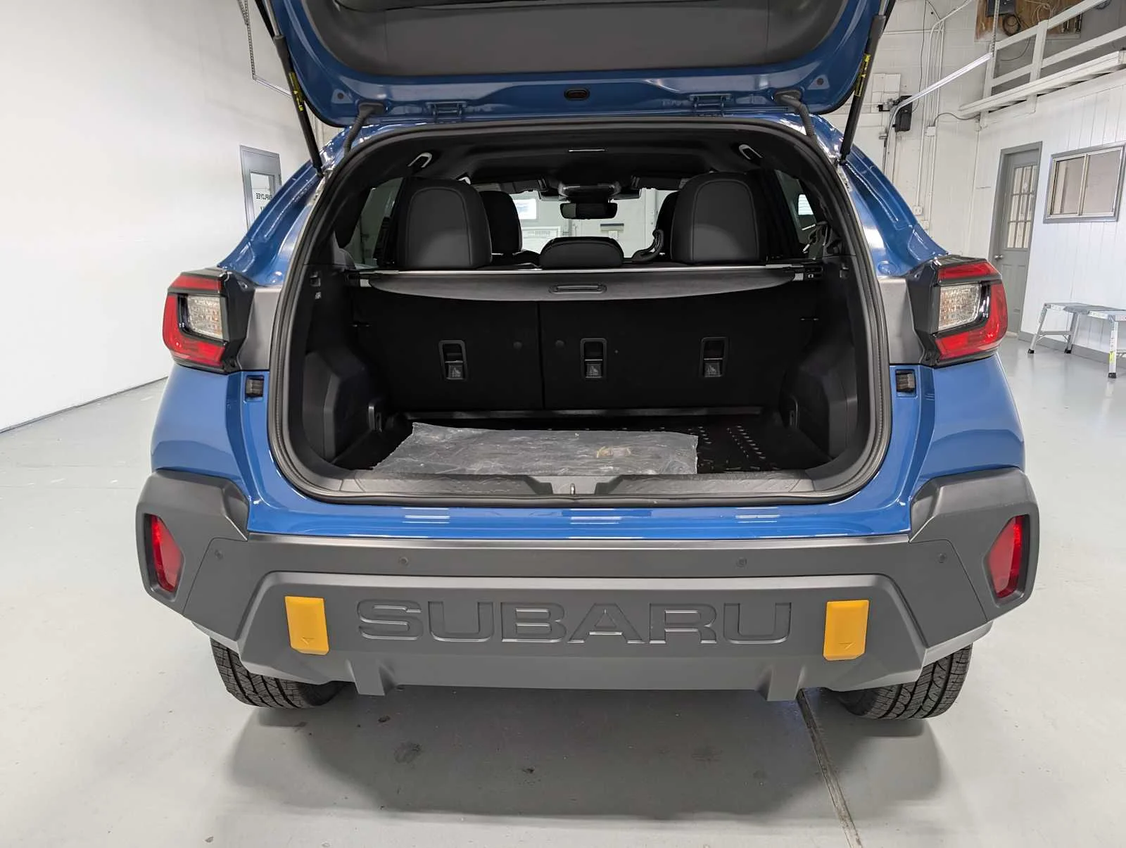 Used 2024 Geyser Blue Pearl Subaru Wilderness image 40