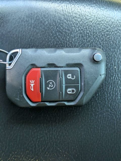 Used 2019 Gray Jeep Unlimited Sahara image 34