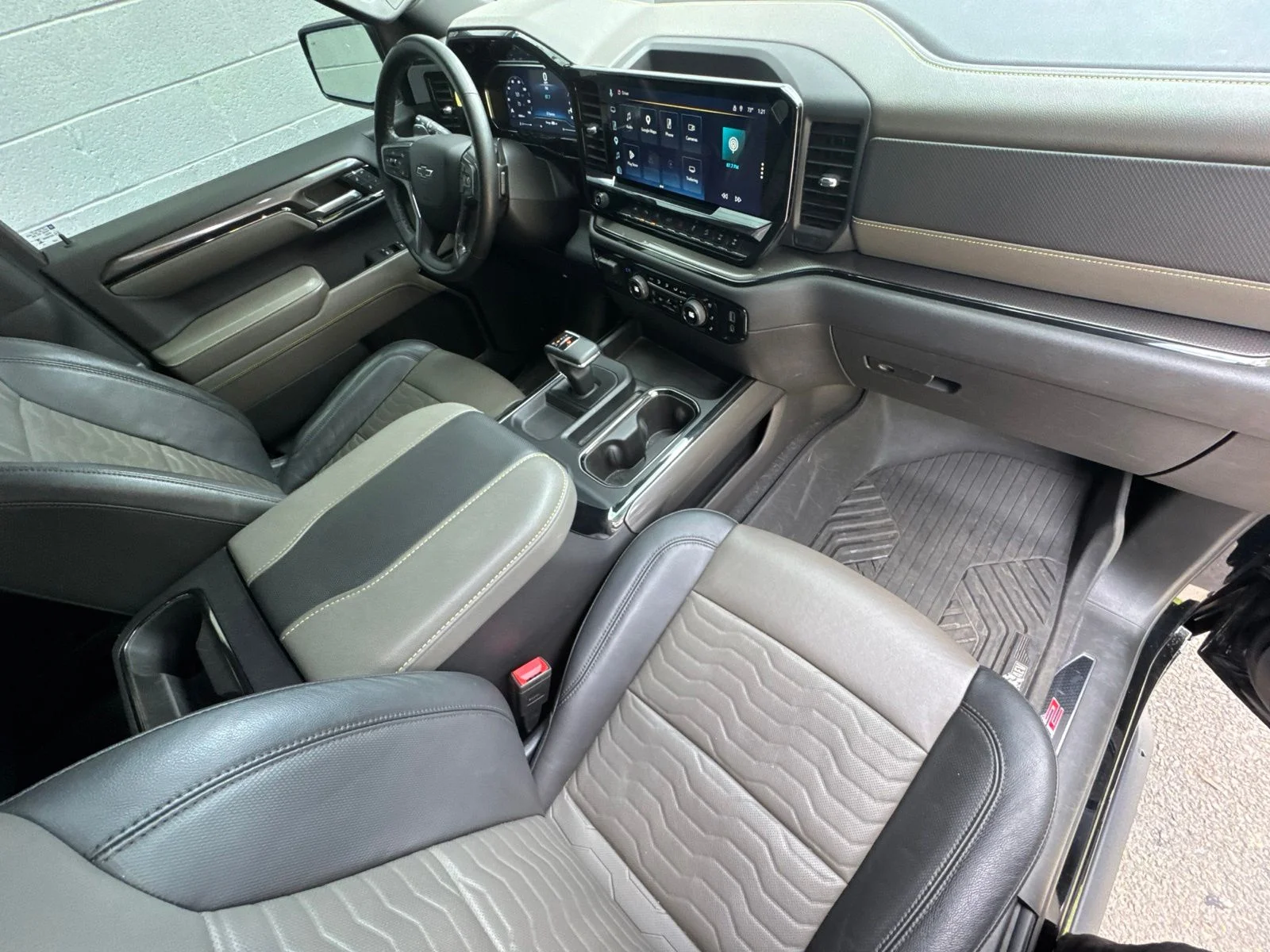 Used 2023 Black Chevrolet ZR2 image 38