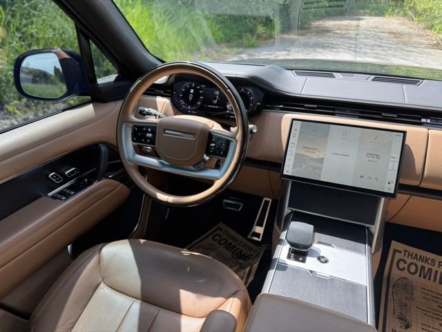 Used 2024 Carpathian Gray Premium Metallic Land Rover Autobiography image 28