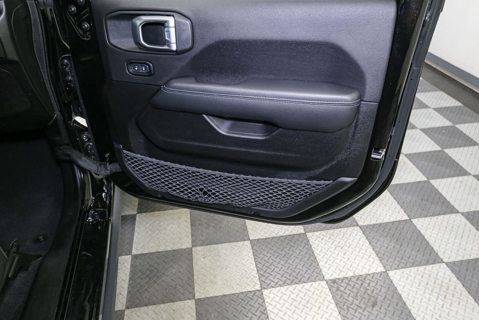 Used 2022 Black Clearcoat Jeep Unlimited Rubicon image 21