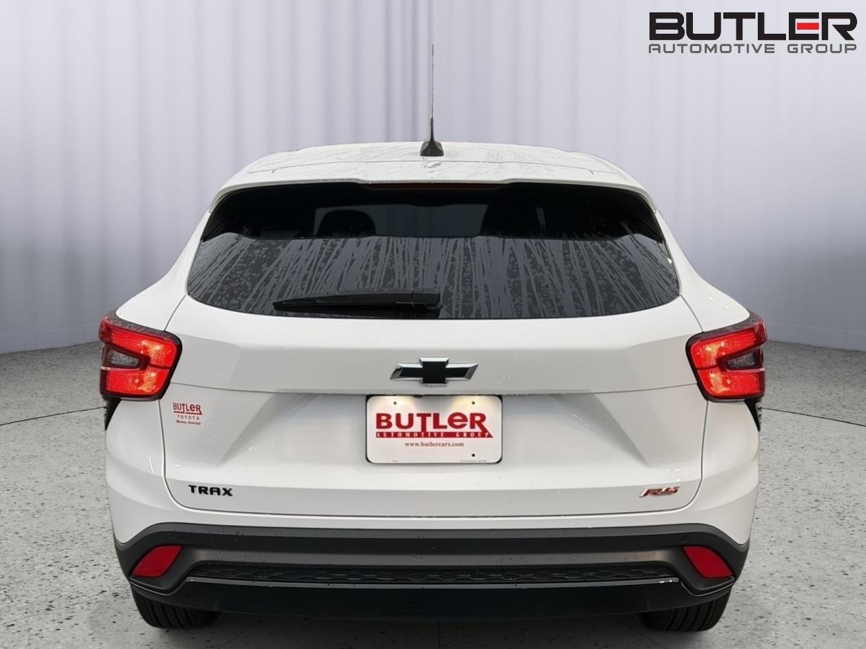Used 2025 Summit White Chevrolet 1RS image 5