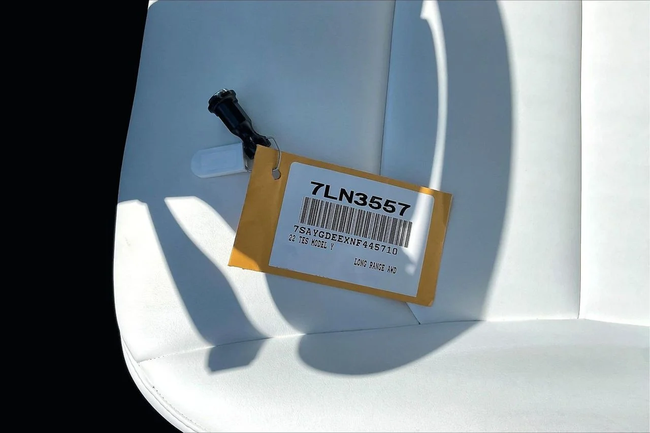Used 2022  Tesla Long Range image 34