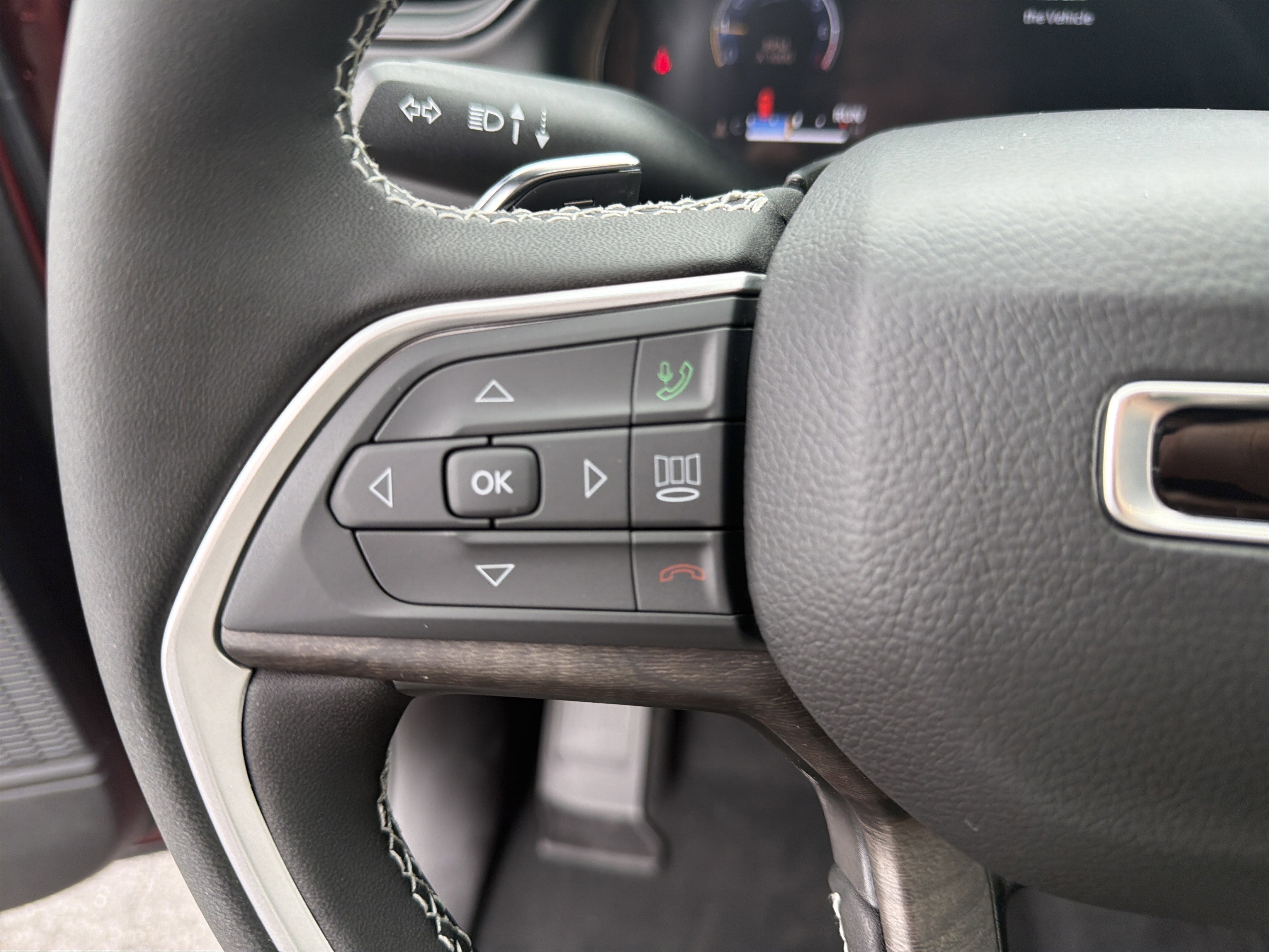 New 2026 Velvet Red Pearlcoat Jeep Laredo Altitude image 30
