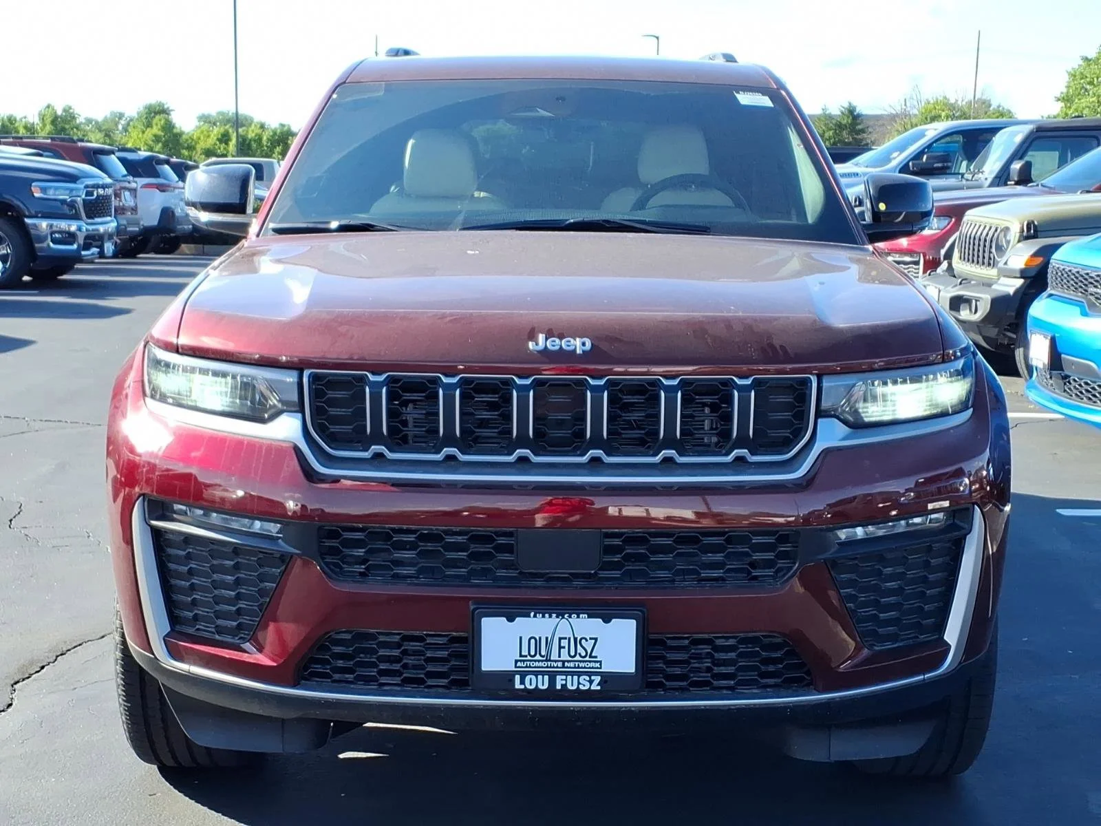 New 2026 Velvet Red Pearl-Coat Exterior Paint Jeep Limited image 23