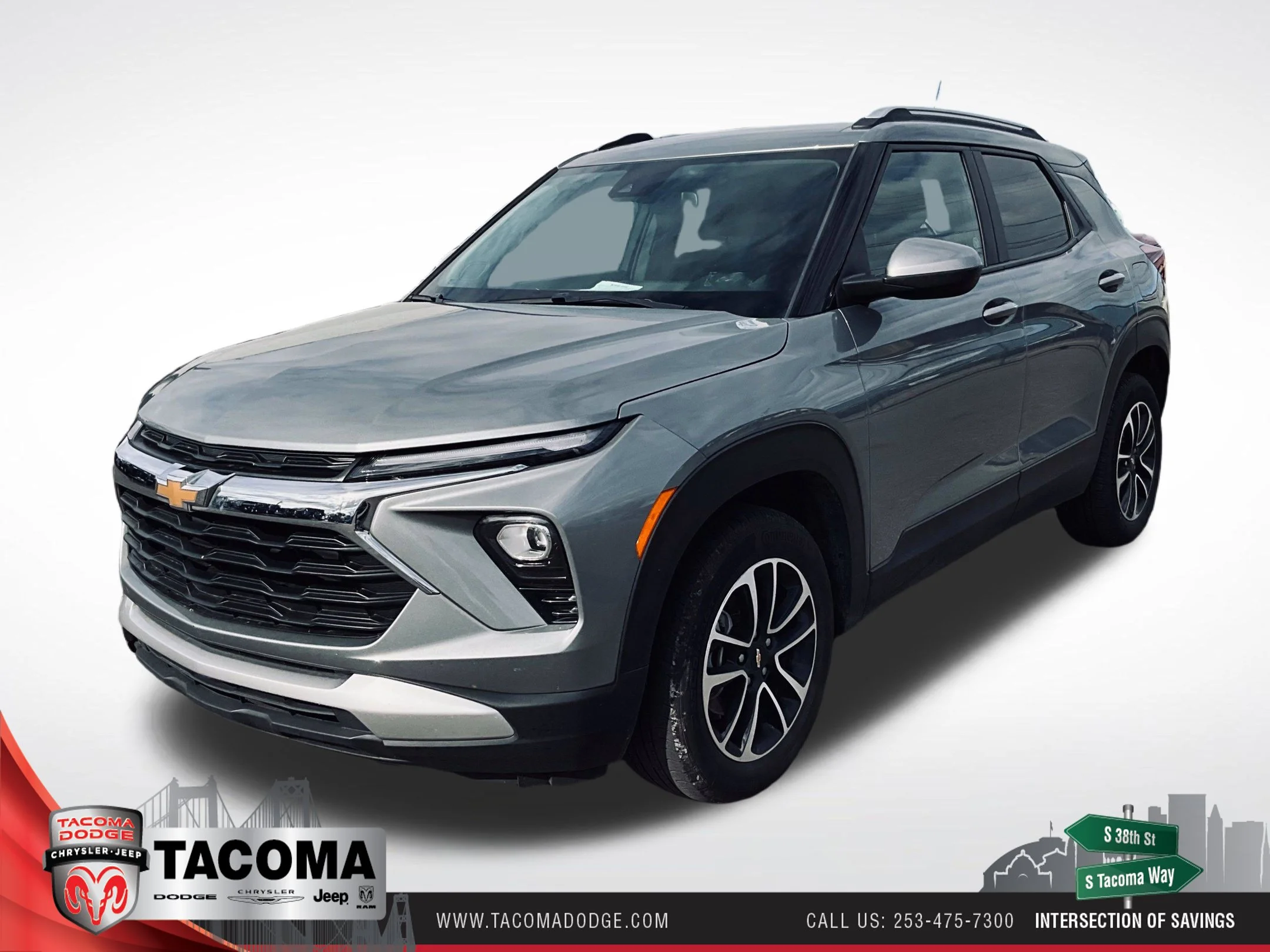 Used 2025 Gray Chevrolet LT image 1