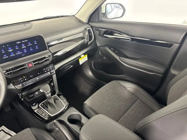 New 2026 White Kia S image 28