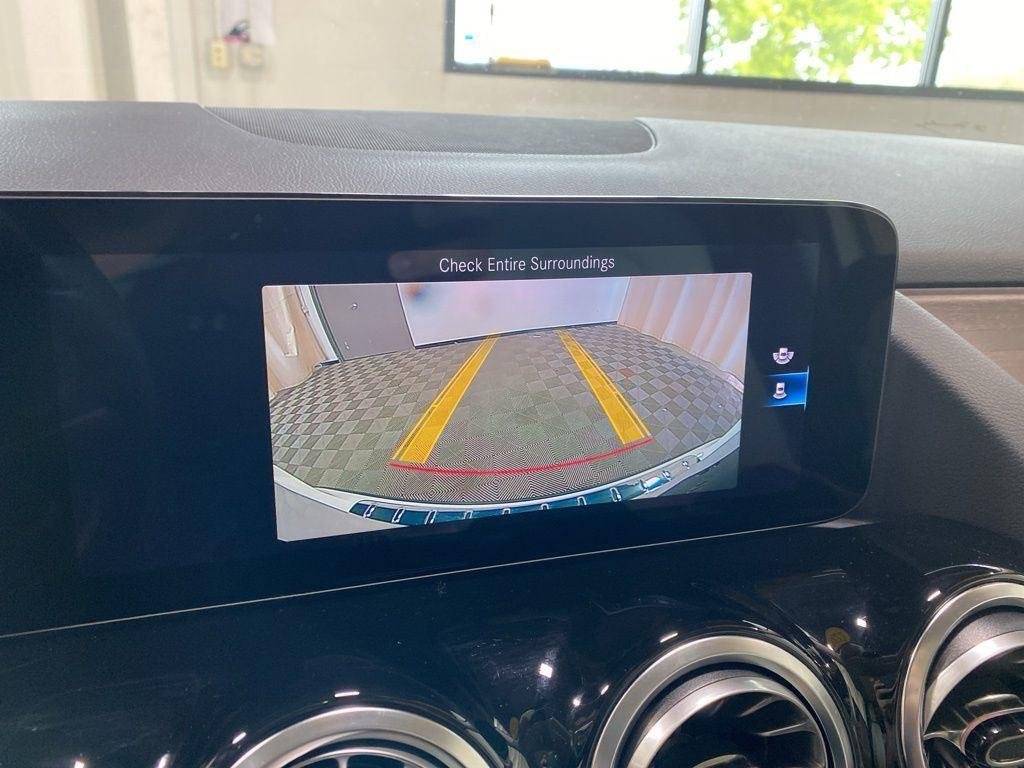 Used 2022 Polar White Mercedes-Benz GLA 250 image 23