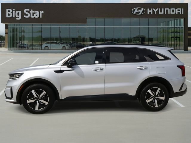 Used 2022 Kia Sorento EX with VIN 5XYRH4LF8NG093617 for sale in Friendswood, TX