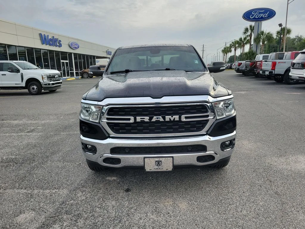 Used 2022 Diamond Black Ram Big Horn/Lone Star image 6