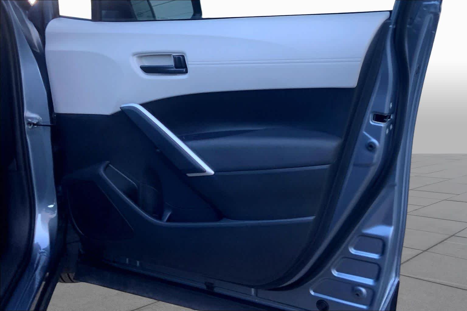 Used 2026 Celestite Toyota L image 22