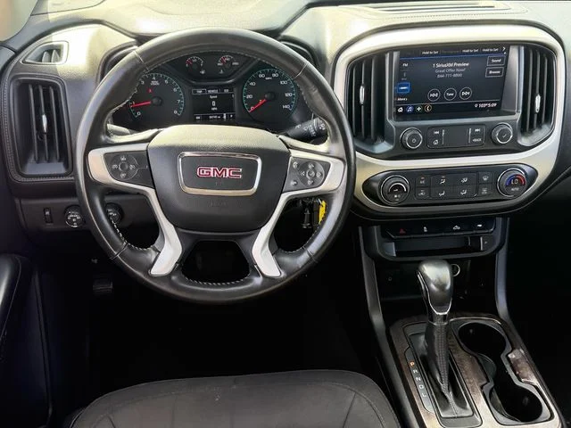 Used 2022 White GMC Elevation image 12