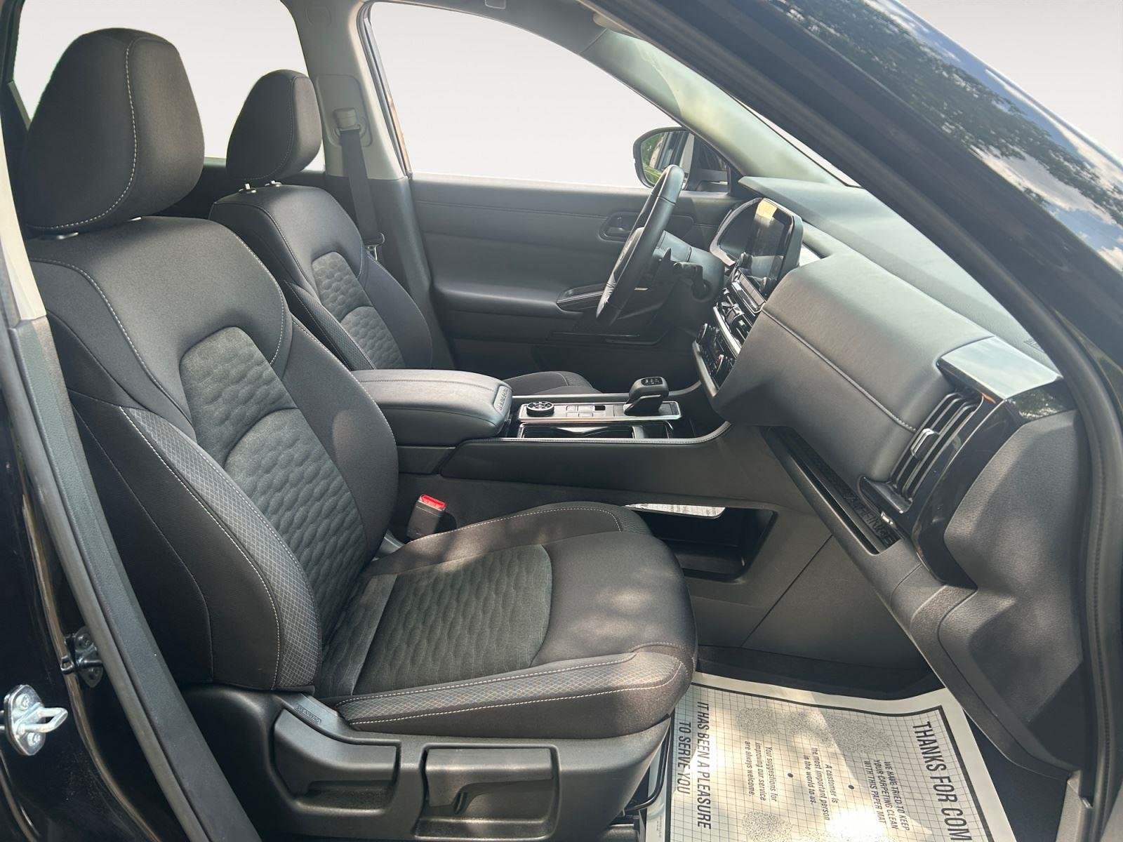 Used 2025 Super Black Nissan SV image 15