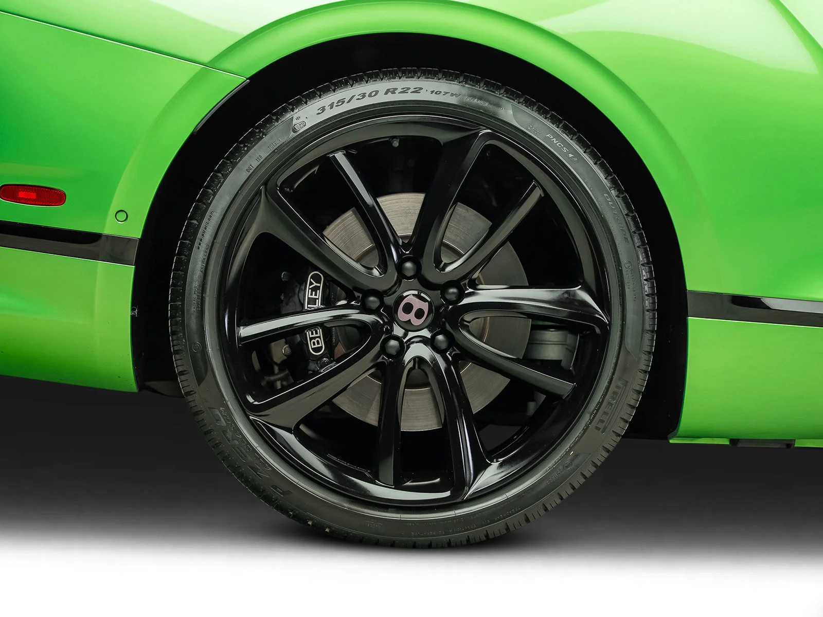 Used 2021  Bentley V8 image 28