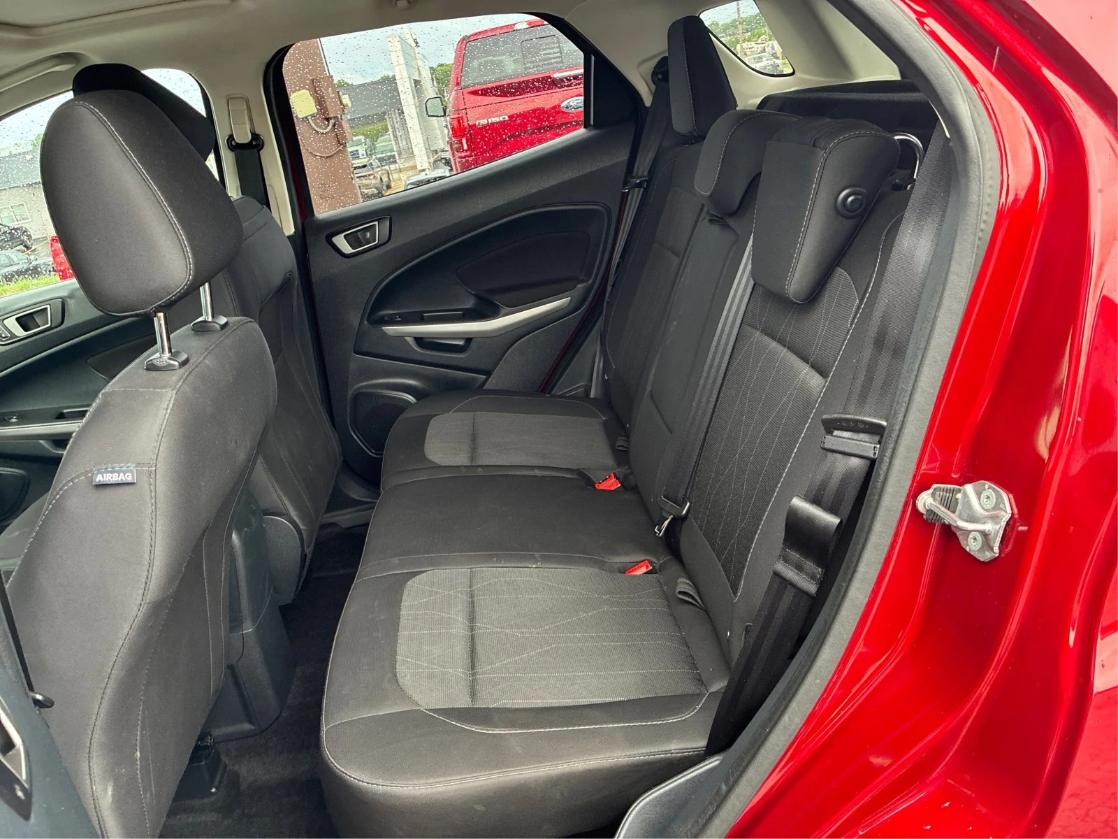Certified Used 2022 Ruby Red Metallic Tinted Clearcoat Ford SE image 10