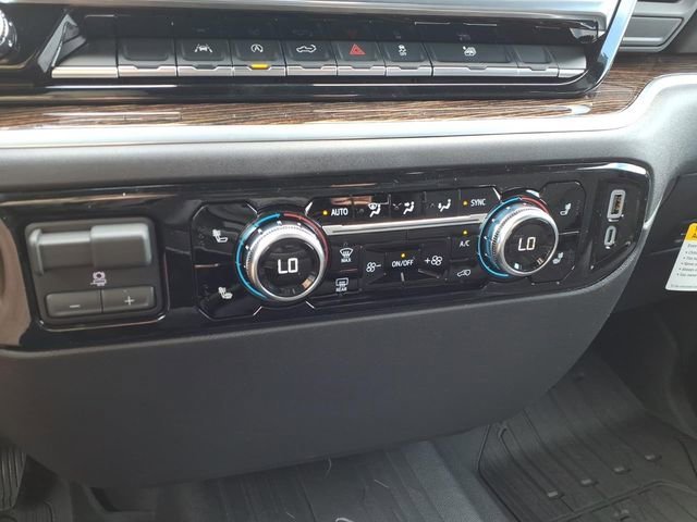 New 2026 Onyx Black GMC Elevation image 18