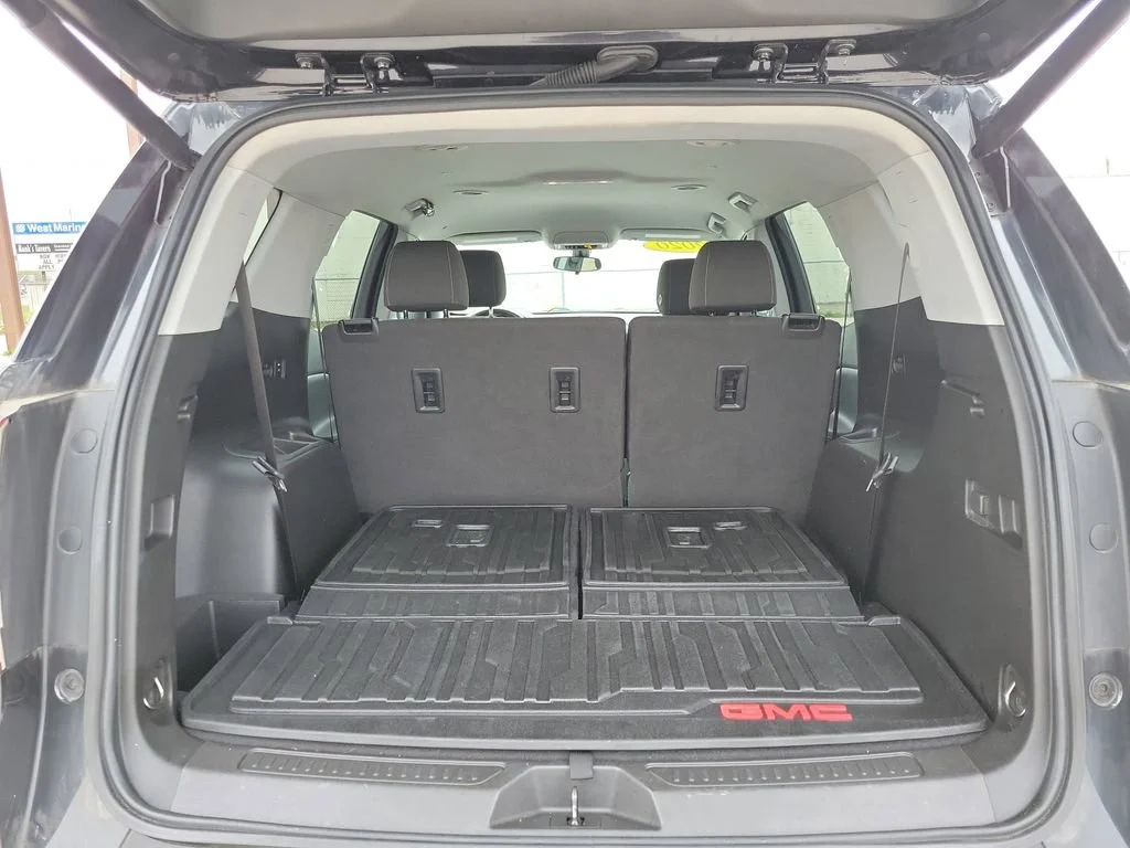 Used 2020 Carbon Black Metallic GMC SLE image 8