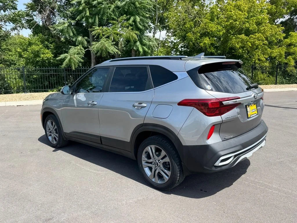 Used 2021 Gray Kia S image 4