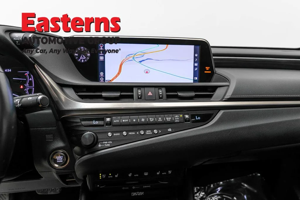 Used 2019 Silver Lexus 350 Ultra Luxury image 12