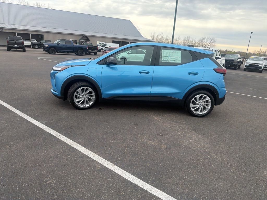 New 2027 Marina Blue Metallic Chevrolet LT image 4