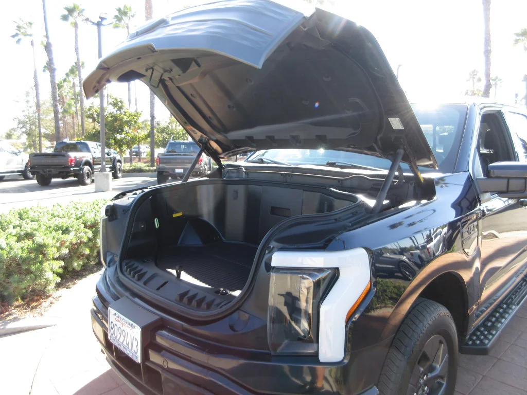 Certified Used 2023 Antimatter Blue Metallic Ford Lariat image 30