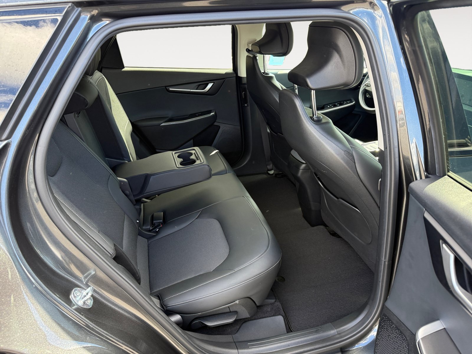 Used 2024 Gray Kia Light image 18