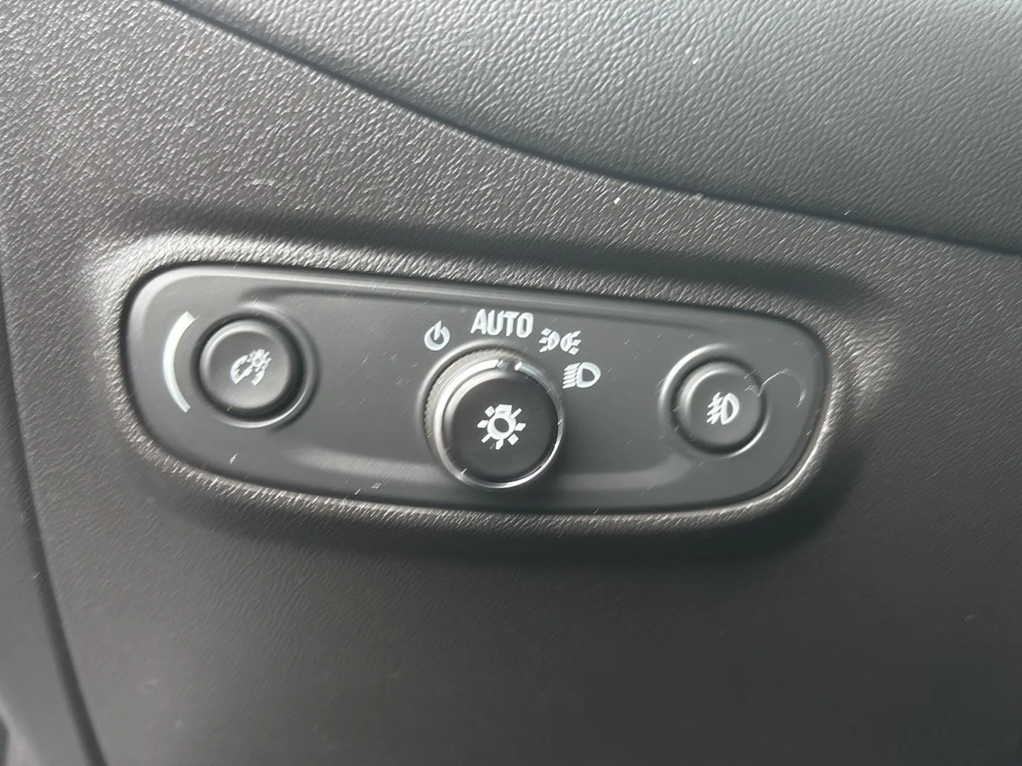 Used 2021 Silver Ice Metallic Chevrolet LT image 11