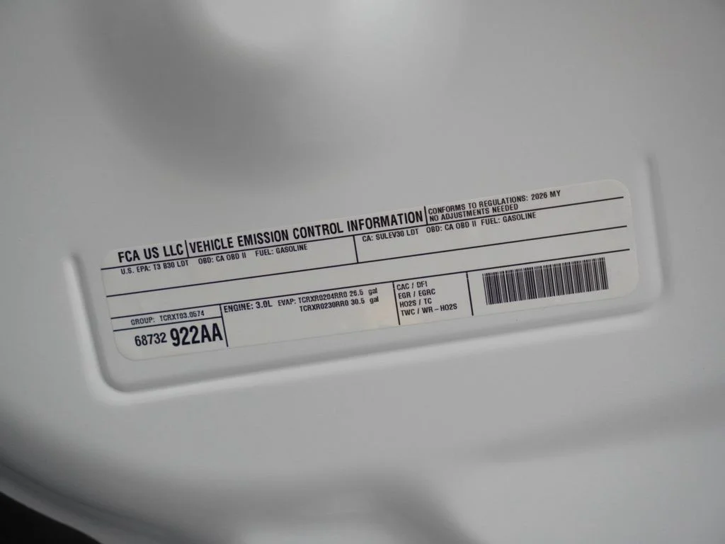 New 2026 Bright White Clear-Coat Exterior Paint Jeep  image 30