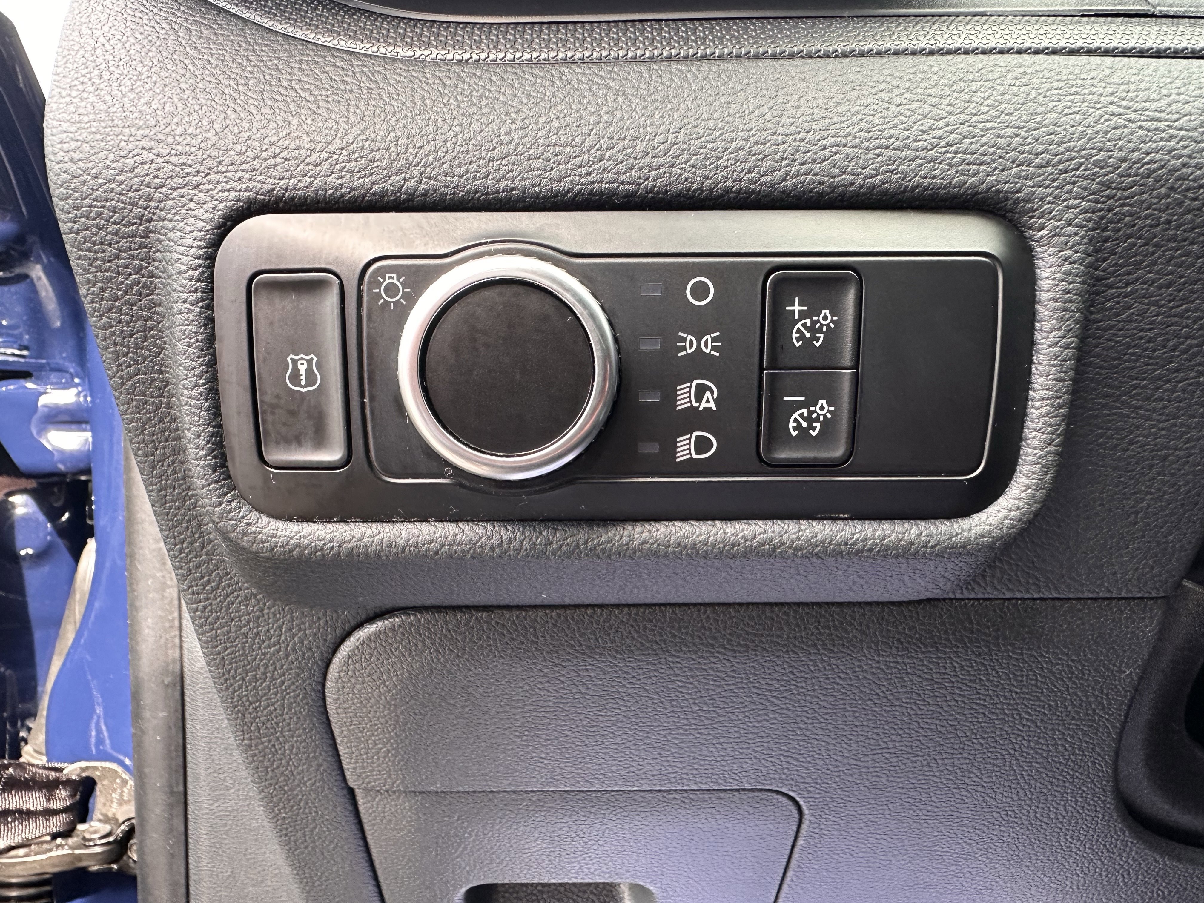 Used 2025 Dark Blue Ford AWD image 18