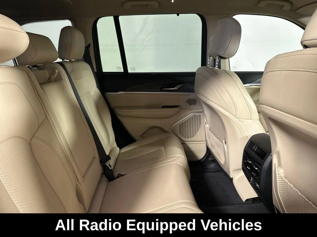 Used 2022 Baltic Gray Metallic Clearcoat Jeep Limited image 32