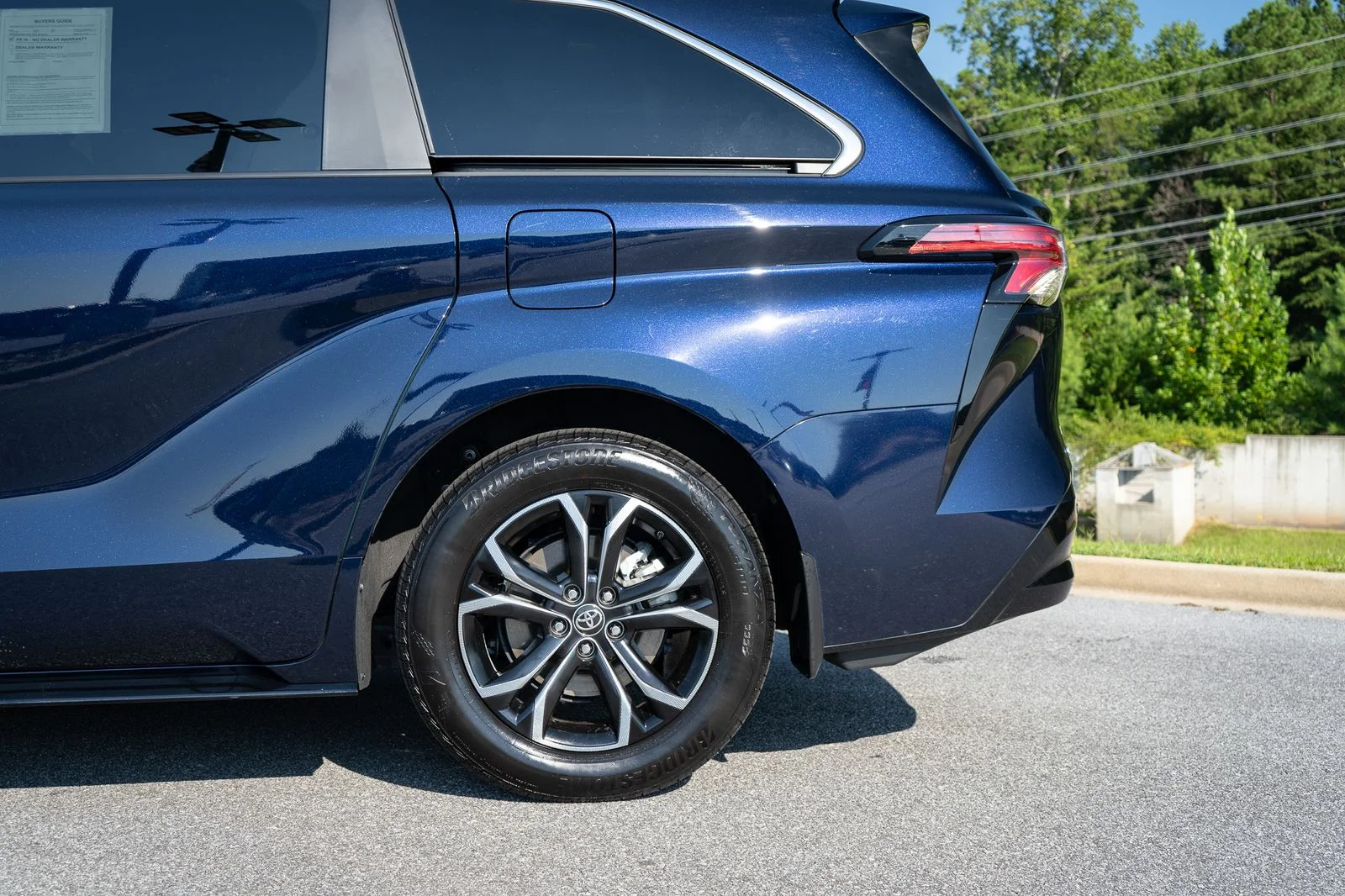 Used 2025  Toyota Platinum image 6