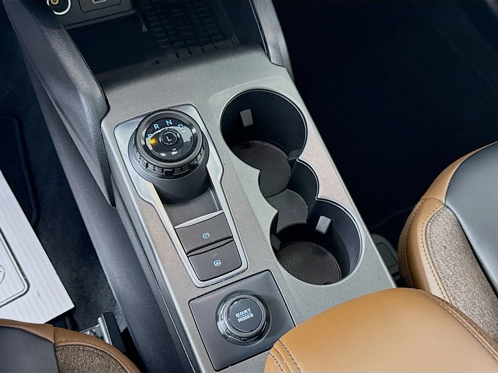 Used 2025 Desert Sand Ford Outer Banks image 20