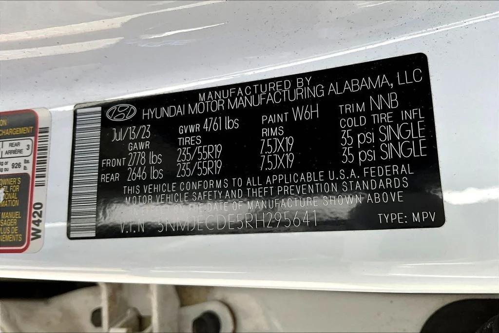 Used 2024 White Pearl Hyundai Limited image 18