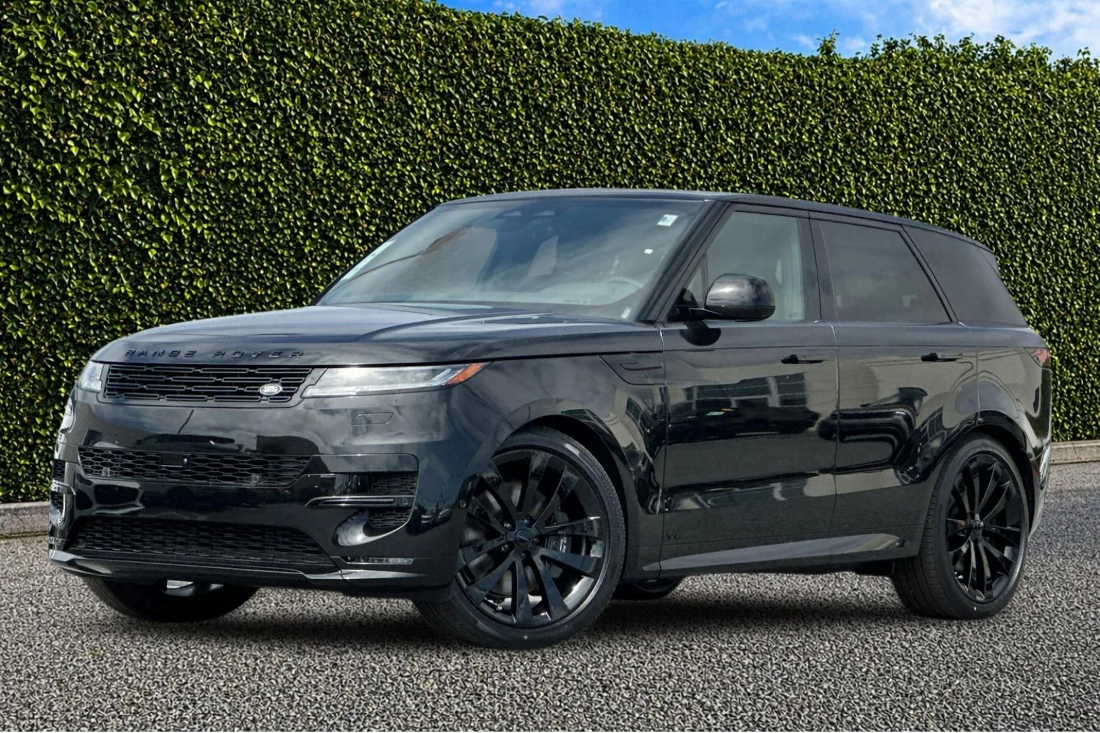 2026 Land Rover Range Rover Sport P530 Dynamic SE's photo