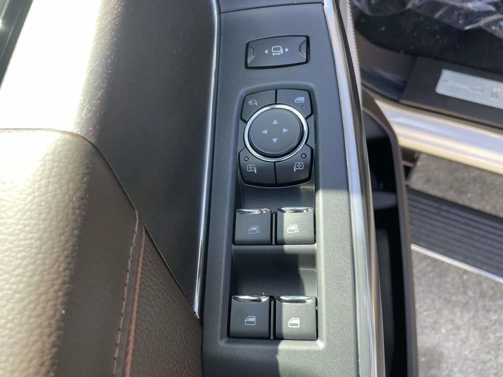 New 2026 Star White Metallic Tri-Coat Ford F-350® King Ranch® image 16
