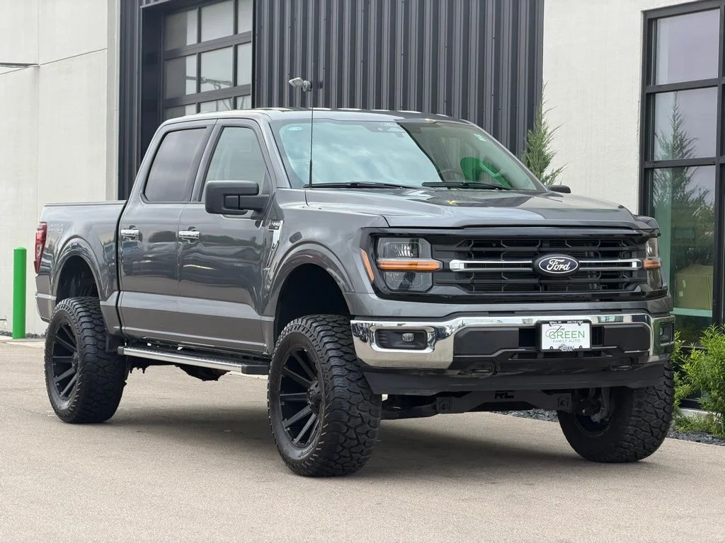 Used 2025 Gray Ford XLT image 4